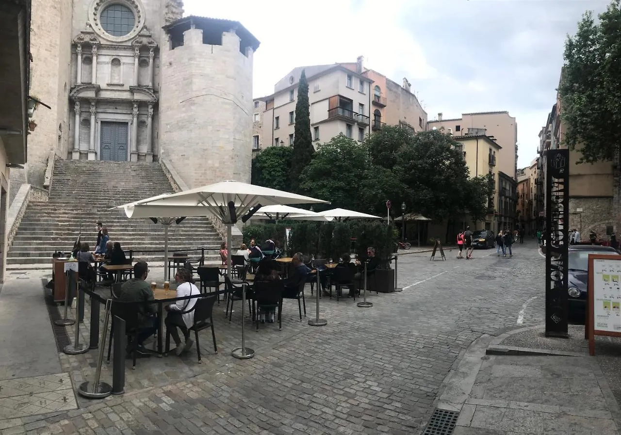 Apartmán Apartamento Con Encanto Y Terraza En Barri Vell De Girona, El Cul De La Lleona